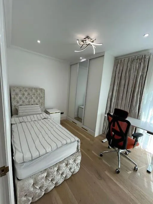 3 Bed Smart Home - Canary Wharf Londres