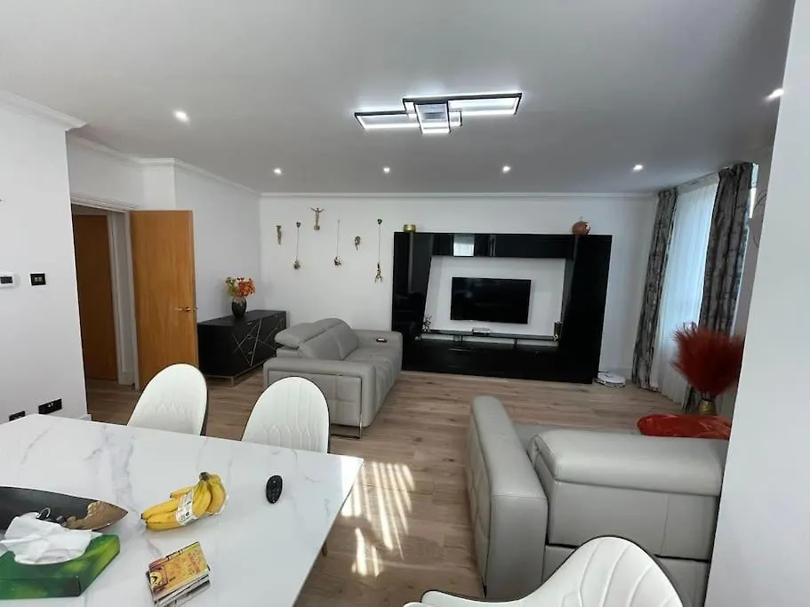 Апартаменты 3 Bed Smart Home - Canary Wharf Лондон Великобритания