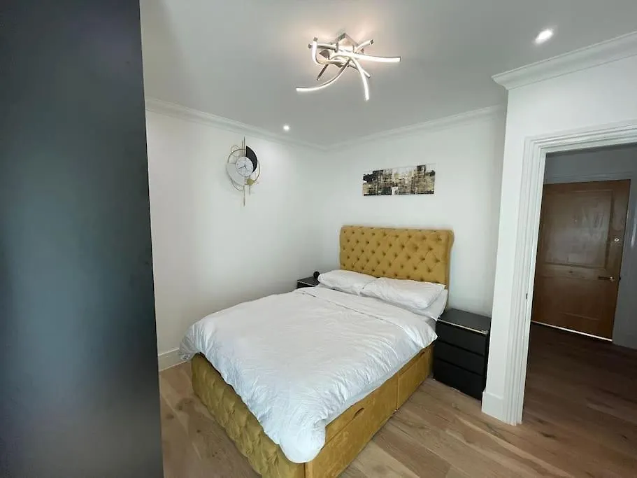 3 Bed Smart Home - Canary Wharf Лондон Апартаменты